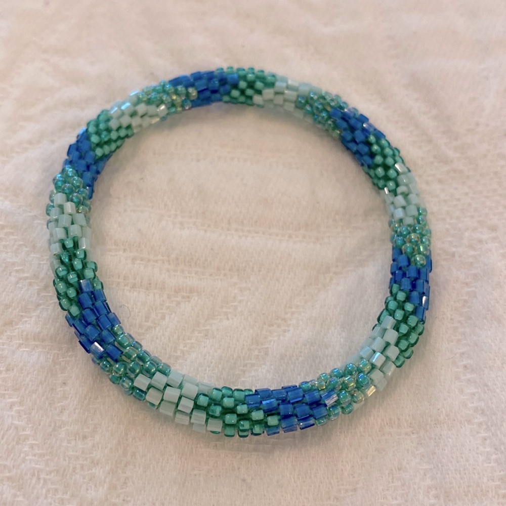 Lily and Laura bracelet (blue)